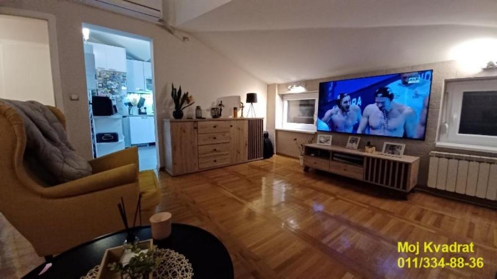 Stan na prodaju u Beogradu, Bele Vode, dvosoban, 50m2, cena 160000 evra