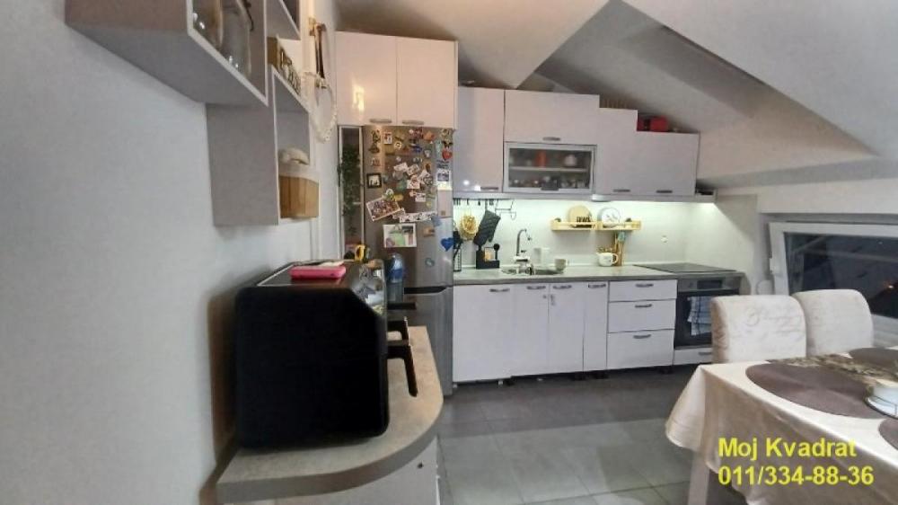 Stan na prodaju u Beogradu, Bele Vode, dvosoban, 50m2, cena 160000 evra