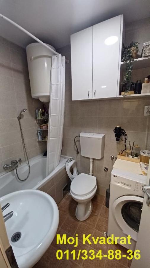 Stan na prodaju u Beogradu, Bele Vode, dvosoban, 50m2, cena 160000 evra