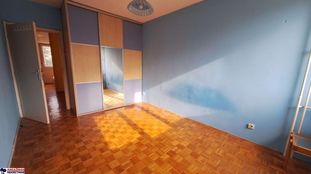 Stan na prodaju u Beogradu, Meandri, trosoban, 77m2, cena 207900 evra