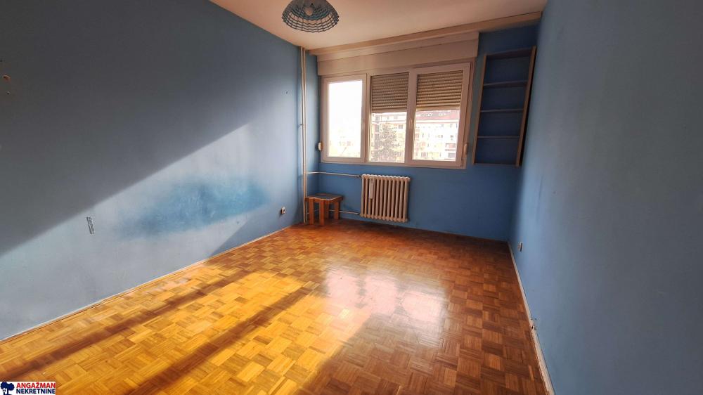 Stan na prodaju u Beogradu, Meandri, trosoban, 77m2, cena 207900 evra