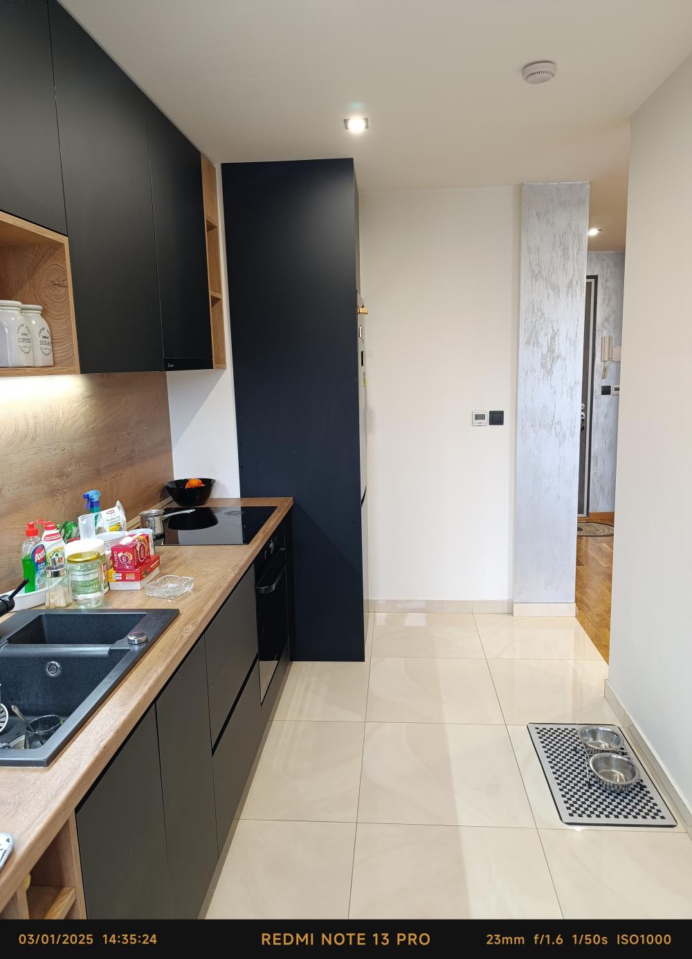 Stan na prodaju u Beogradu, Novi Beograd blok 28 (Potkovica), 60m2, cena 249888 evra