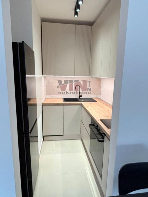 Stan na prodaju u Beogradu, Zvezdara, jednoiposoban, 33m2, cena 110000 evra