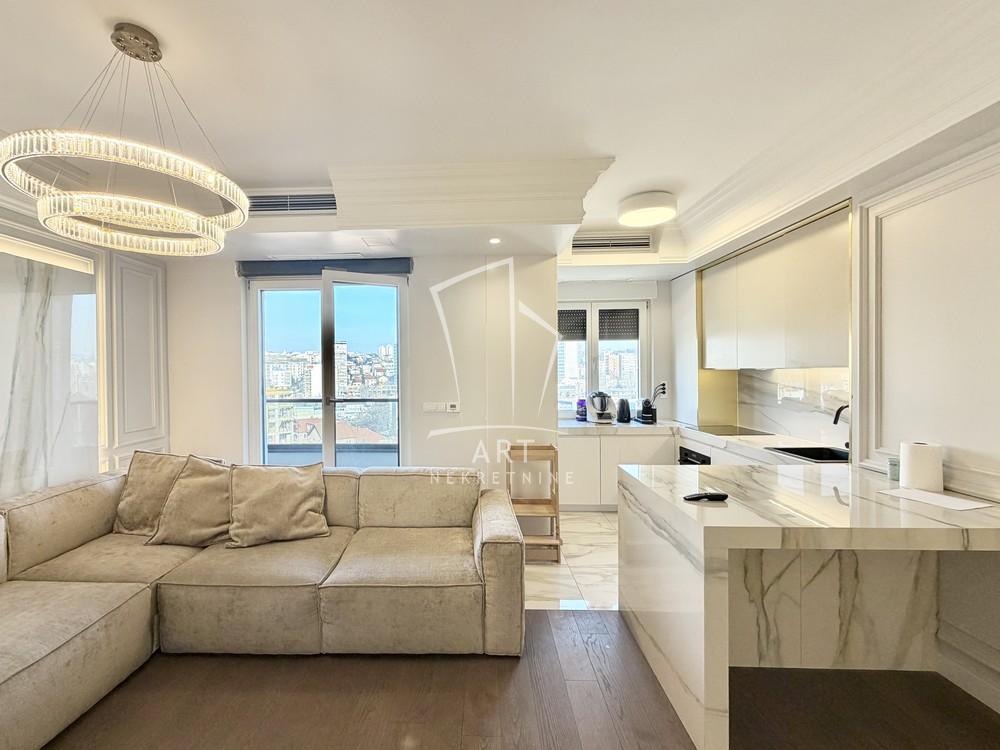 Stan na prodaju u Beogradu, Autokomanda, troiposoban, 118m2, cena 395000 evra