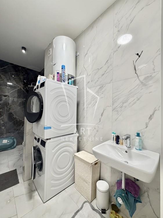 Stan na prodaju u Beogradu, Autokomanda, troiposoban, 118m2, cena 395000 evra