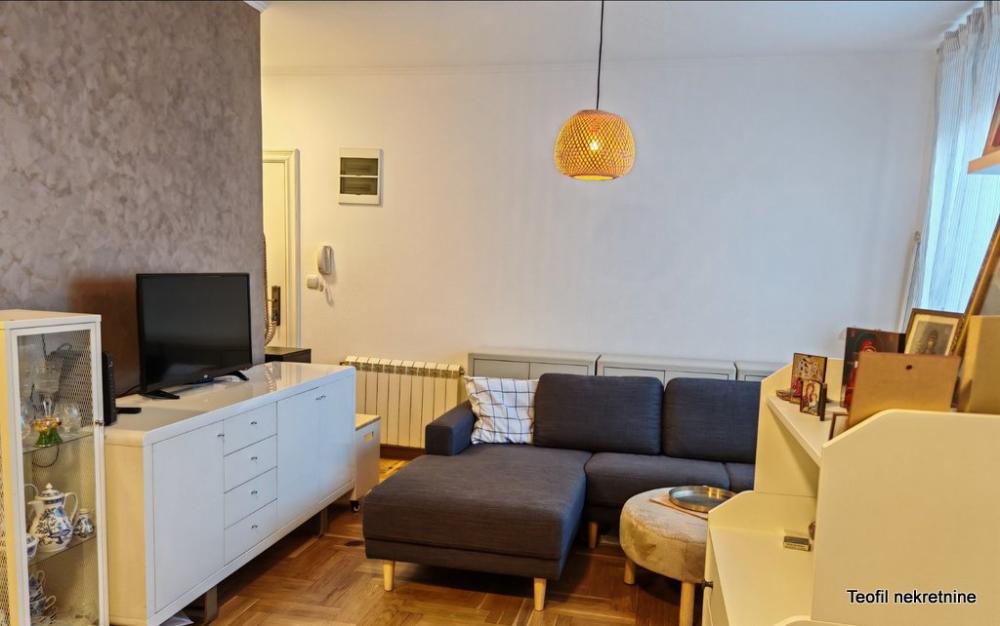 Stan na prodaju u Beogradu, Zvezdara, jednoiposoban, 34m2, cena 135000 evra