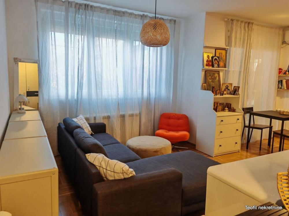 Stan na prodaju u Beogradu, Zvezdara, jednoiposoban, 34m2, cena 135000 evra