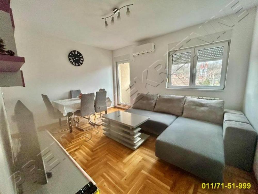 Stan na prodaju u Beogradu, Cvetanova ćuprija, dvosoban, 40m2, cena 126000 evra