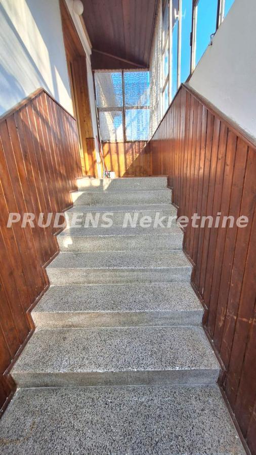 Stan na prodaju u Beogradu, Ćalije, trosoban, 113m2, cena 150000 evra