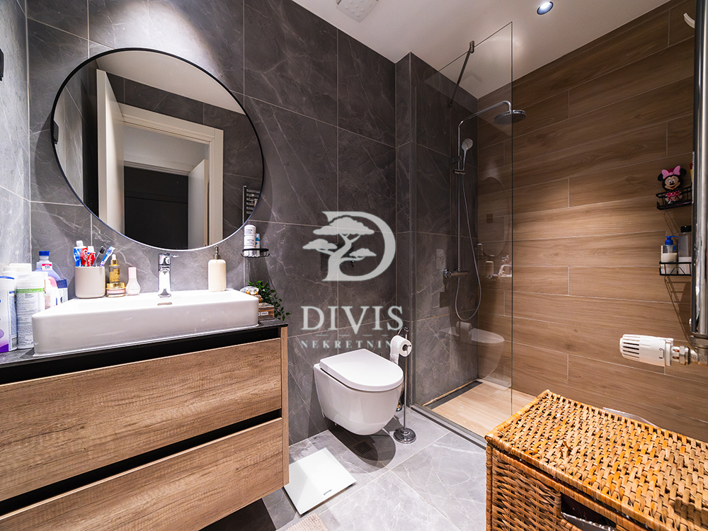 Stan na prodaju u Beogradu, Beograd na vodi, trosoban, 69m2, cena 370000 evra