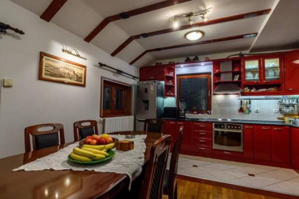 Stan na prodaju u Beogradu, Stari grad,Donji Dorćol, cetvorosoban, 104m2, cena 450000 evra