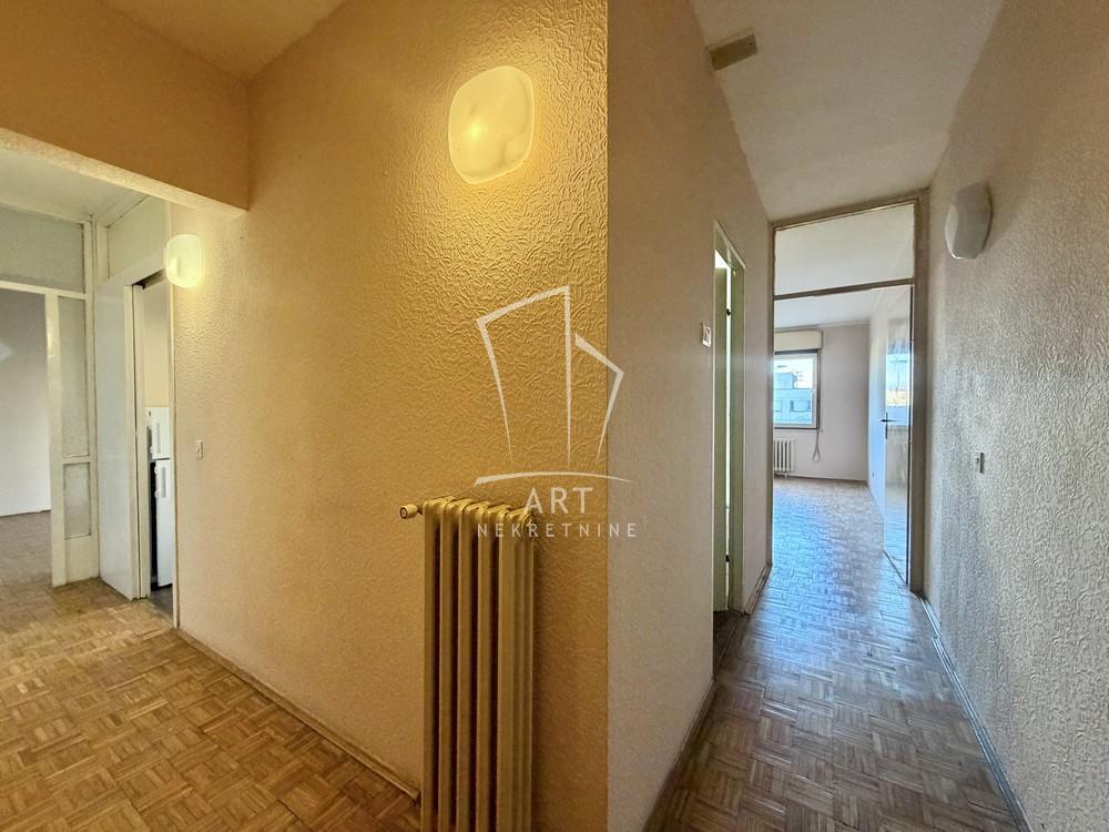 Stan na prodaju u Beogradu, Novi Beograd, dvosoban, 58m2, cena 198000 evra