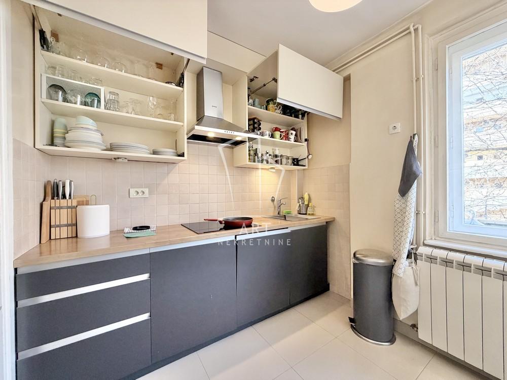 Stan na prodaju u Beogradu, Vračar, dvosoban, 67m2, cena 310000 evra