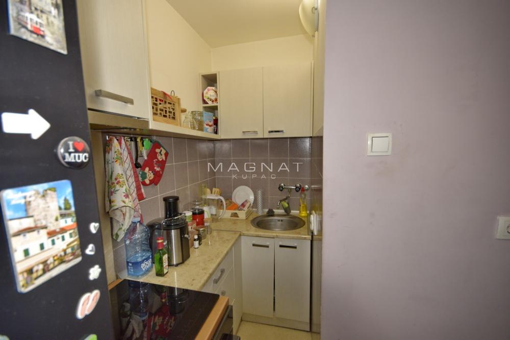 Stan na prodaju u Beogradu, Crveni Krst, jednosoban, 31m2, cena 139500 evra