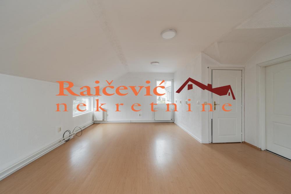 Stan na prodaju u Beogradu, Autokomanda, cetvorosoban, 176m2, cena 450000 evra