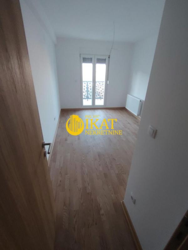 Stan na prodaju u Beogradu, Kaluđerica, dvosoban, 53m2, cena 95400 evra