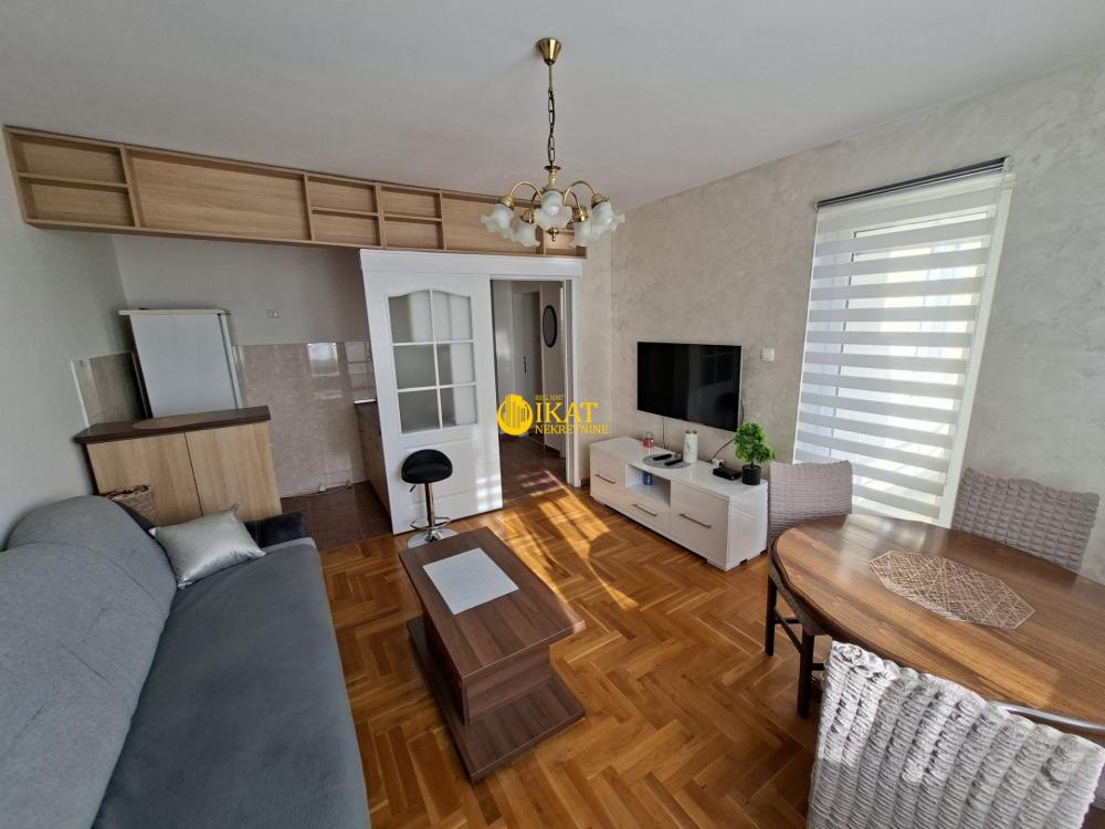 Stan na prodaju u Beogradu, Mirijevo, trosoban, 50m2, cena 160000 evra