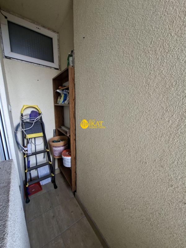 Stan na prodaju u Beogradu, Mirijevo, trosoban, 50m2, cena 160000 evra