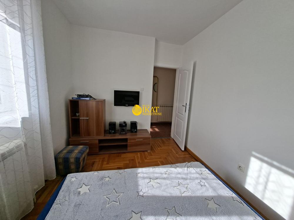 Stan na prodaju u Beogradu, Mirijevo, trosoban, 50m2, cena 160000 evra