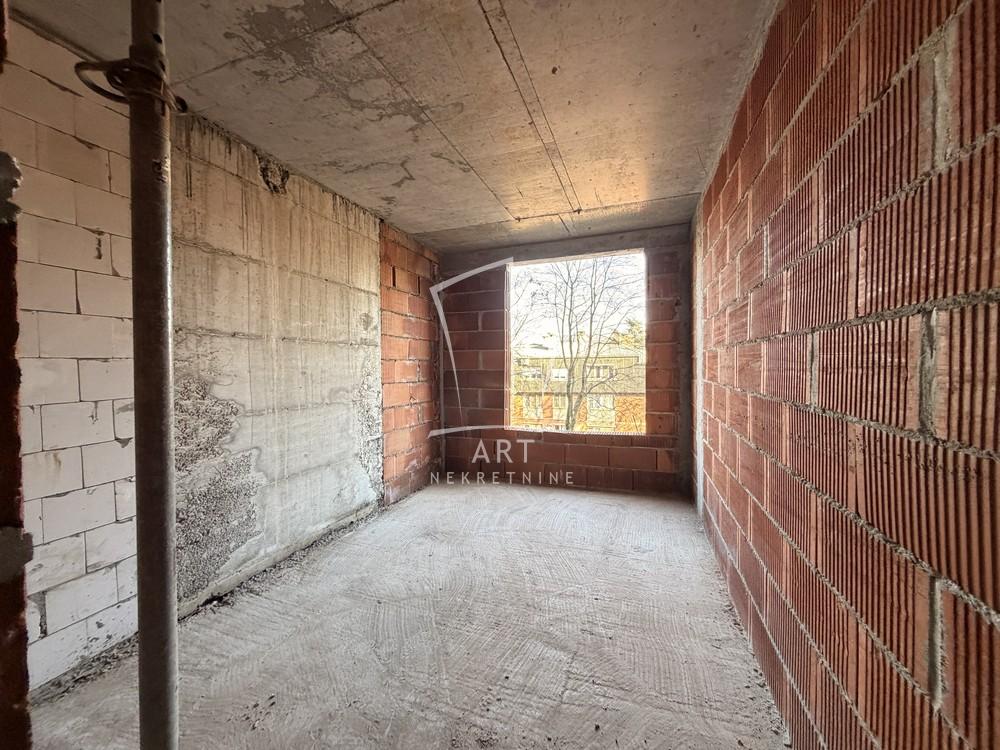 Stan na prodaju u Beogradu, Karaburma, dvosoban, 59m2, cena 175000 evra