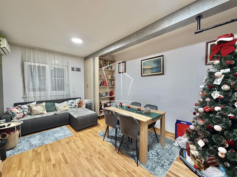 Stan na prodaju u Beogradu, Borča, dvosoban, 30m2, cena 69000 evra