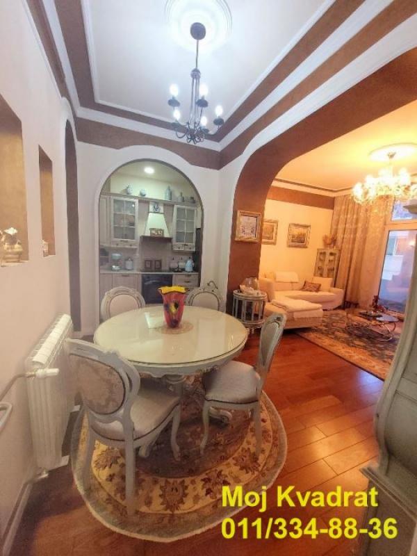 Stan na prodaju u Beogradu, Trg Nikole Pašića, dvosoban, 50m2, cena 260000 evra