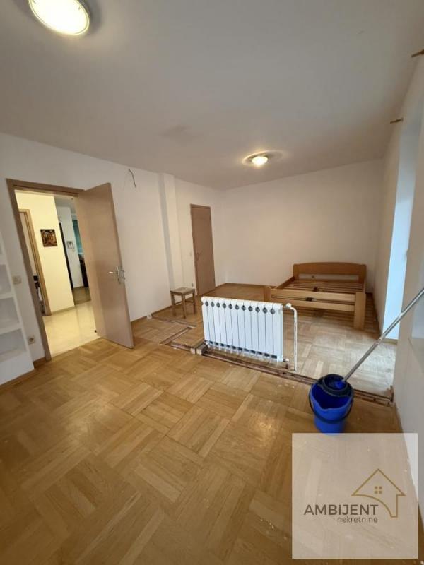 Stan na prodaju u Beogradu, Voždovac, cetvorosoban, 93m2, cena 265000 evra