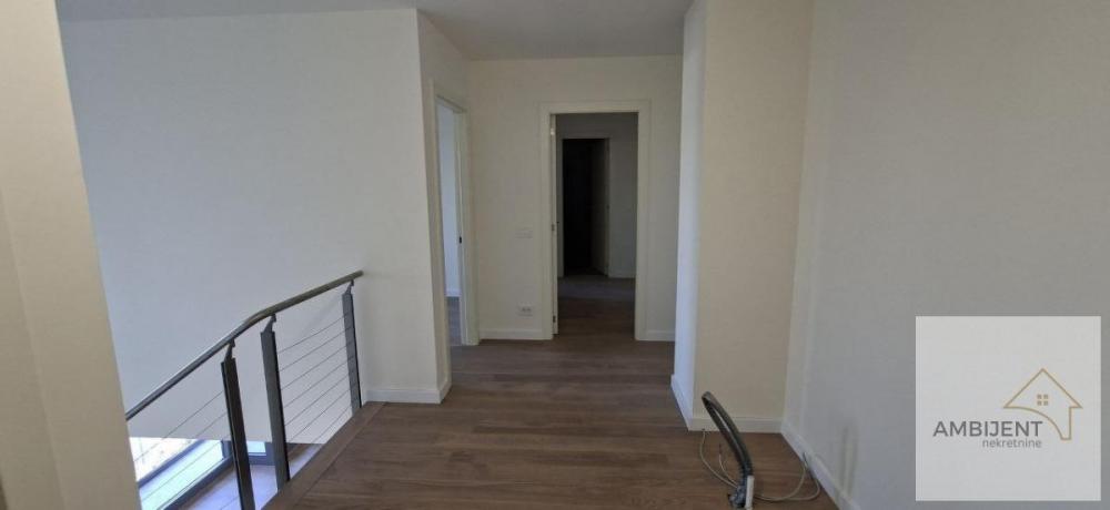 Stan na prodaju u Beogradu, Autokomanda, troiposoban, 133m2, cena 504400 evra