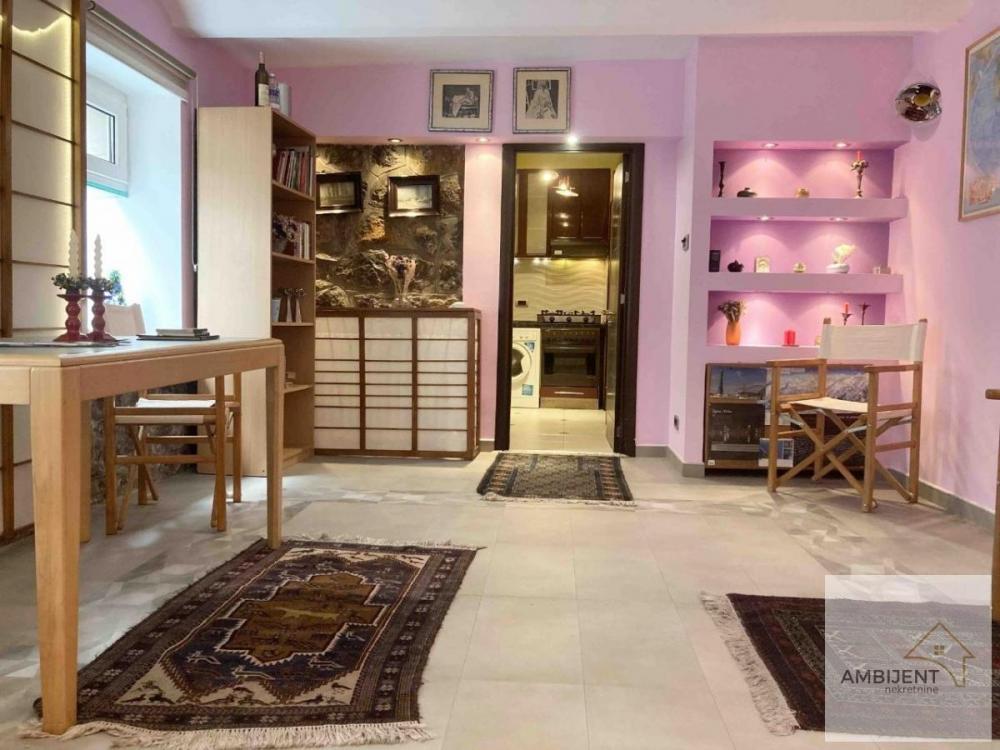 Stan na prodaju u Beogradu, Voždovac, dvosoban, 82m2, cena 185000 evra