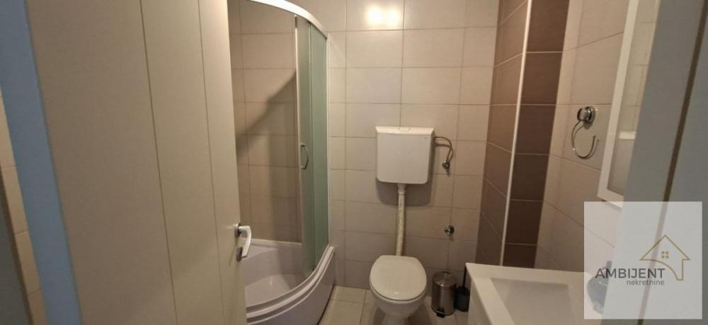 Stan na prodaju u Beogradu, Altina, dvoiposoban, 65m2, cena 135000 evra