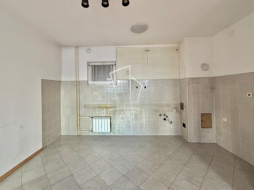 Stan na prodaju u Beogradu, Novi Beograd, jednoiposoban, 53m2, cena 170000 evra