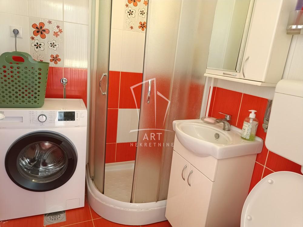 Stan na prodaju u Beogradu, Zemun, jednosoban, 31m2, cena 88000 evra