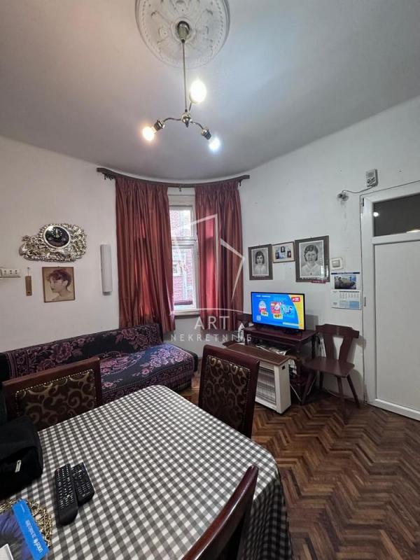 Stan na prodaju u Beogradu, Kalenić pijaca, dvosoban, 46m2, cena 225000 evra