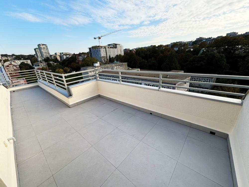 Stan na prodaju u Beogradu, Lion, cetvorosoban, 84m2, cena 180000 evra