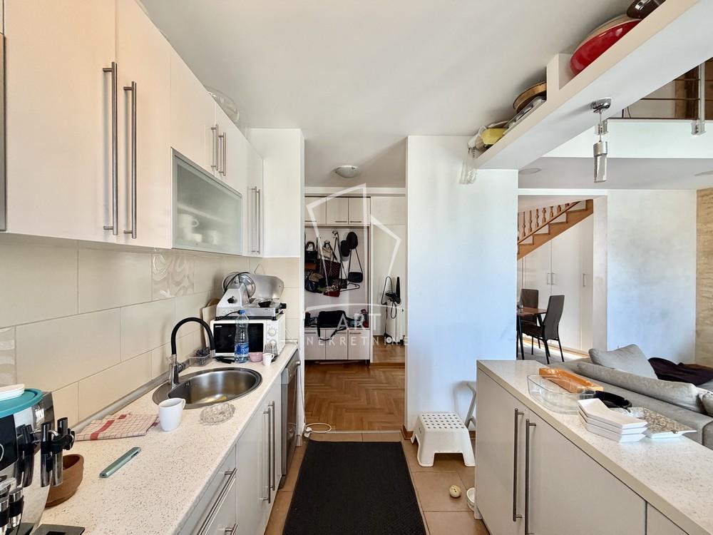 Stan na prodaju u Beogradu, Pašino brdo, cetvorosoban, 65m2, cena 338000 evra