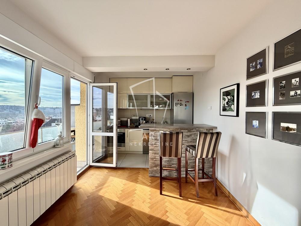 Stan na prodaju u Beogradu, Vračar, dvosoban, 56m2, cena 265000 evra