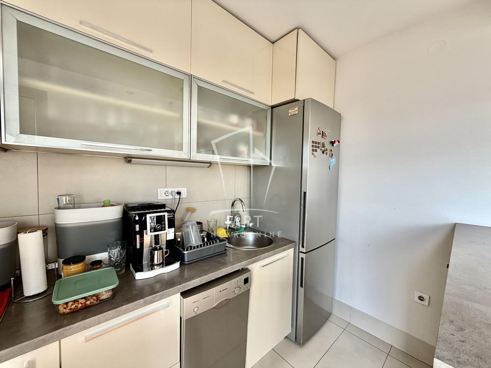 Stan na prodaju u Beogradu, Vračar, dvosoban, 56m2, cena 265000 evra