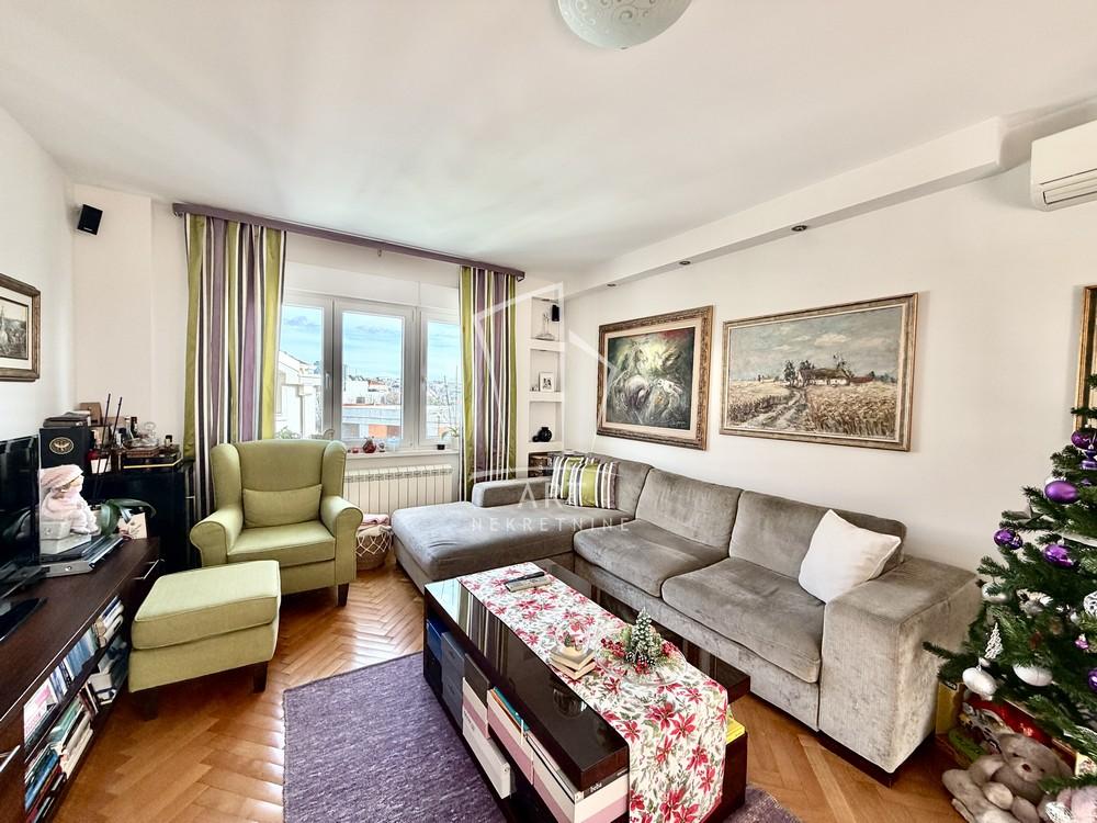 Stan na prodaju u Beogradu, Vračar, dvosoban, 56m2, cena 265000 evra