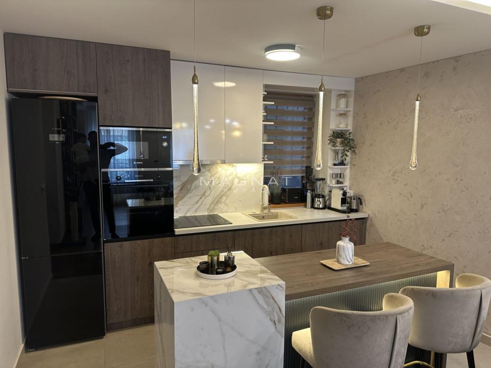 Stan na prodaju u Beogradu, Vračar, cetvorosoban, 115m2, cena 395000 evra