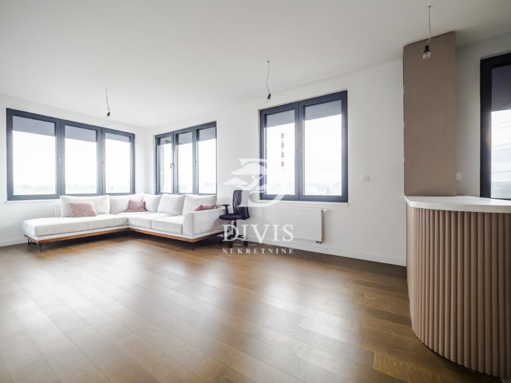 Stan na prodaju u Beogradu, Novi Beograd blok 58, cetvorosoban, 83m2, cena 390000 evra