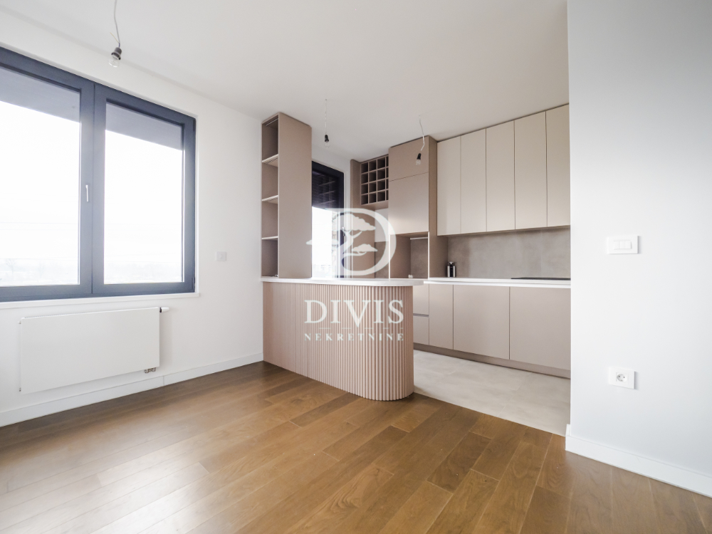 Stan na prodaju u Beogradu, Novi Beograd blok 58, cetvorosoban, 83m2, cena 390000 evra