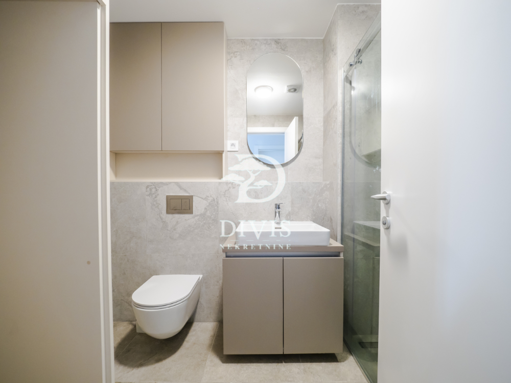 Stan na prodaju u Beogradu, Novi Beograd blok 58, cetvorosoban, 83m2, cena 390000 evra