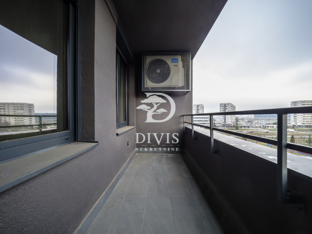 Stan na prodaju u Beogradu, Novi Beograd blok 58, cetvorosoban, 83m2, cena 390000 evra