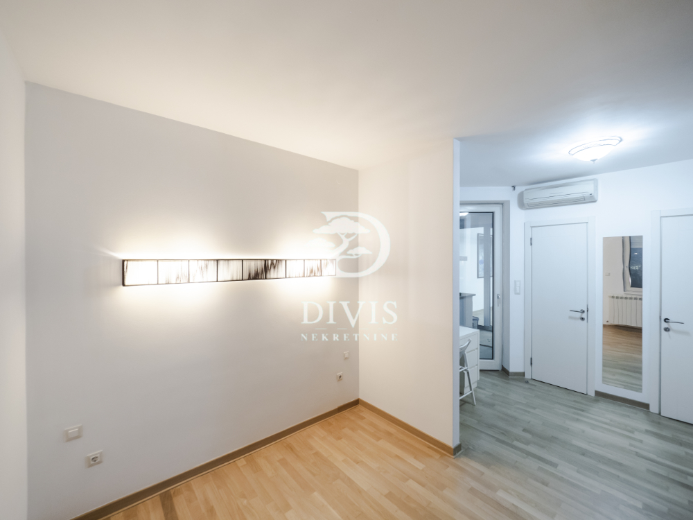 Stan na prodaju u Beogradu, Krunski venac, cetvorosoban, 105m2, cena 485000 evra