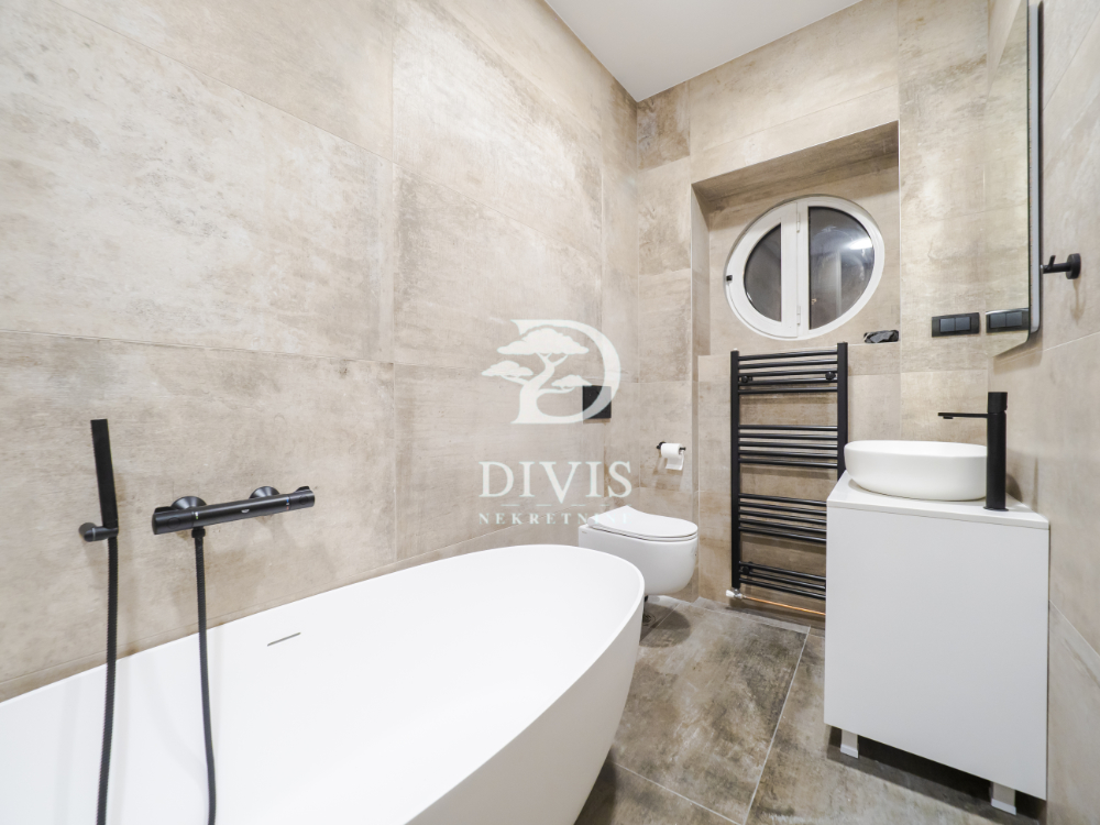 Stan na prodaju u Beogradu, Krunski venac, cetvorosoban, 105m2, cena 485000 evra