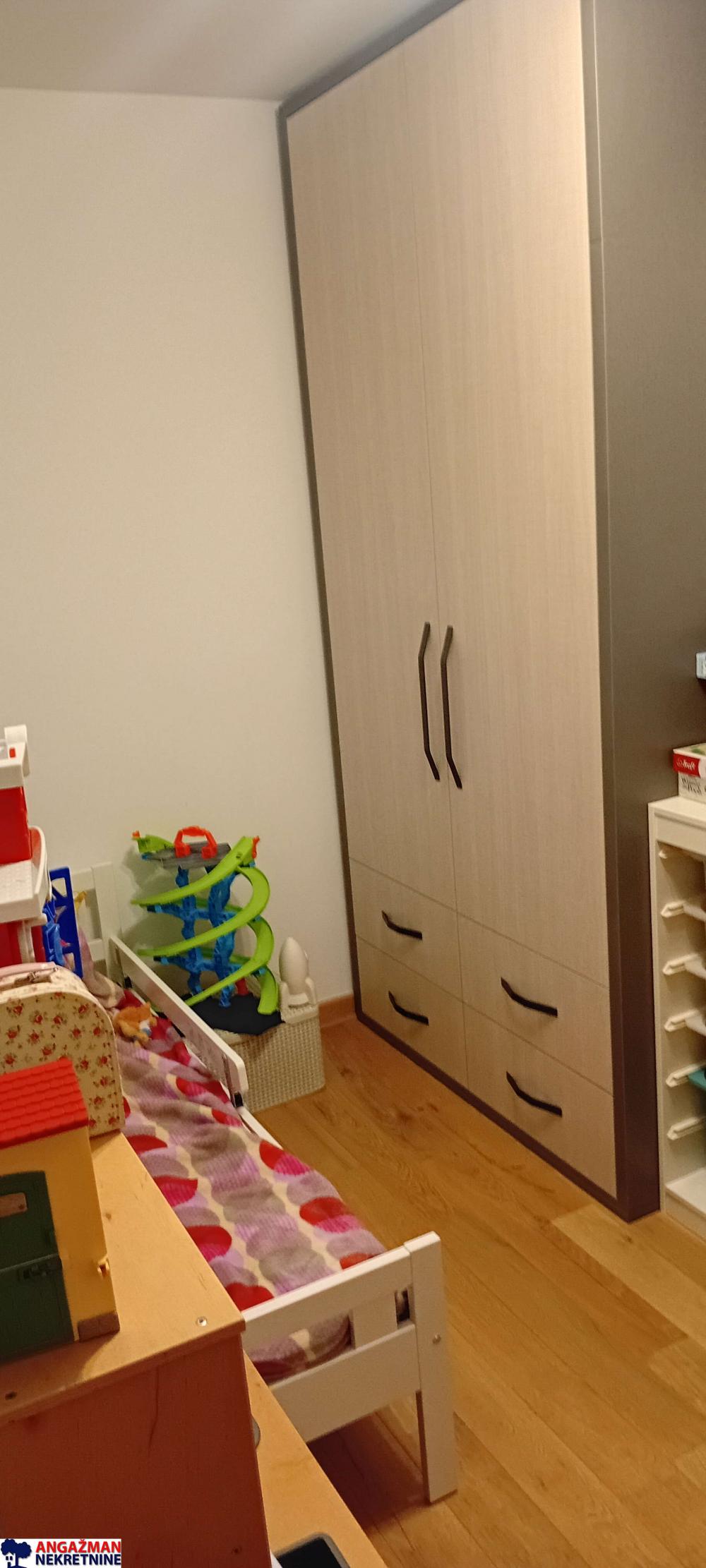 Stan na prodaju u Beogradu, Dorćol, cetvorosoban, 75m2, cena 370000 evra