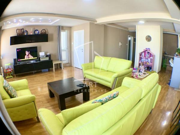 Stan na prodaju u Beogradu, Zvezdara, cetvorosoban, 157m2, cena 390000 evra