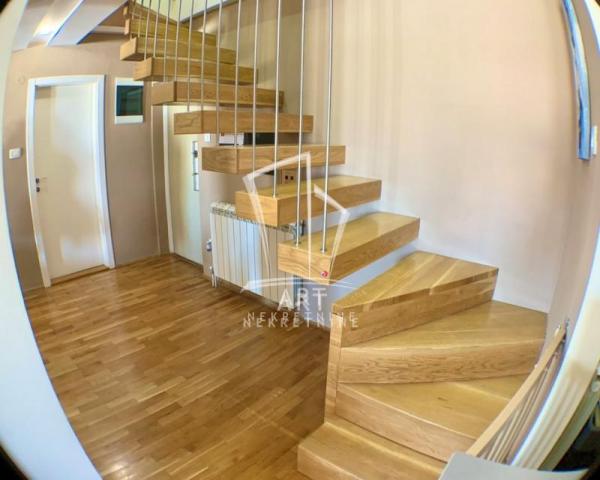 Stan na prodaju u Beogradu, Zvezdara, cetvorosoban, 157m2, cena 390000 evra