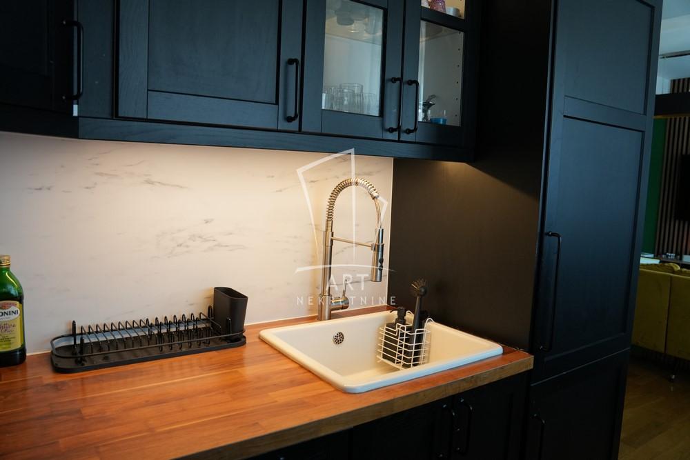 Stan na prodaju u Beogradu, Bulbulder, troiposoban, 83m2, cena 305000 evra