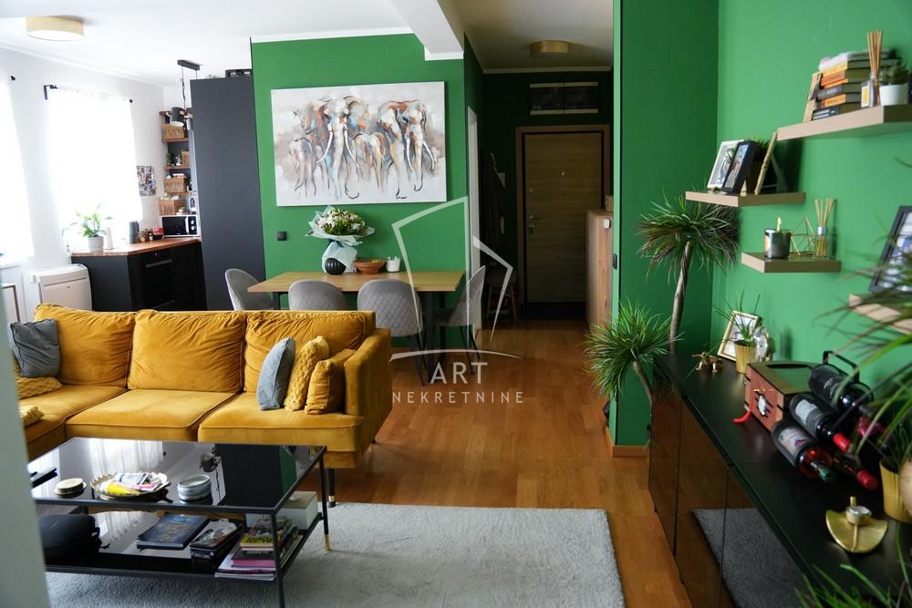 Stan na prodaju u Beogradu, Bulbulder, troiposoban, 83m2, cena 305000 evra